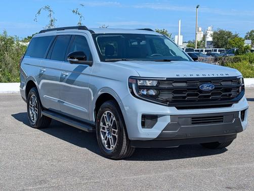 GLACIER GRAY MET TRI-COAT 2026 Ford Expedition Max Active 4x2
