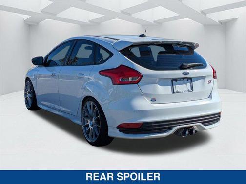 2016 Ford Focus ST 