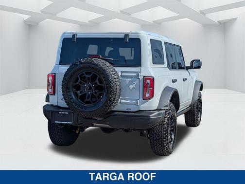 AVALANCHE GRAY 2026 Ford Bronco Badlands