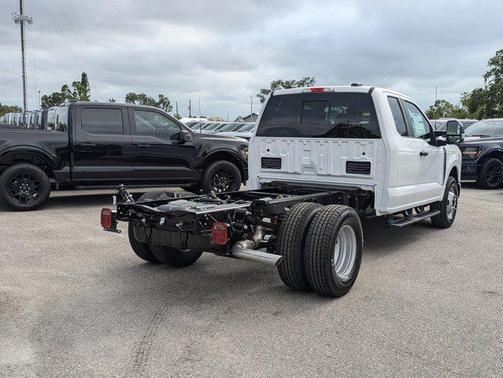 2025 Ford F-350 XL