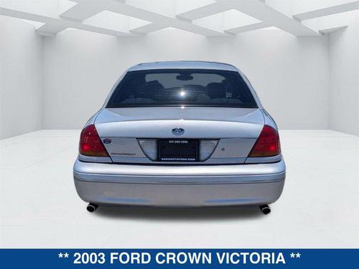 2003 Ford Crown Victoria LX