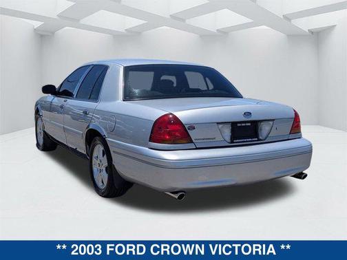 2003 Ford Crown Victoria LX