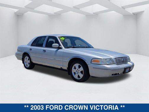 2003 Ford Crown Victoria LX