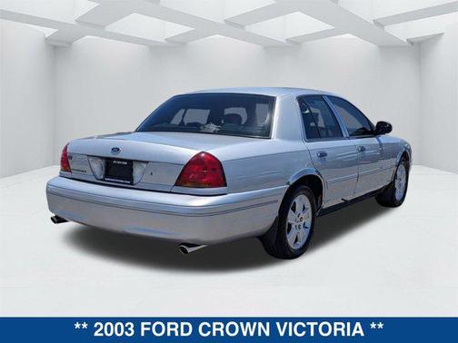 2003 Ford Crown Victoria LX