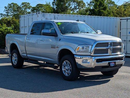 Bright Silver Metallic Clearcoat 2014 RAM 2500 Laramie