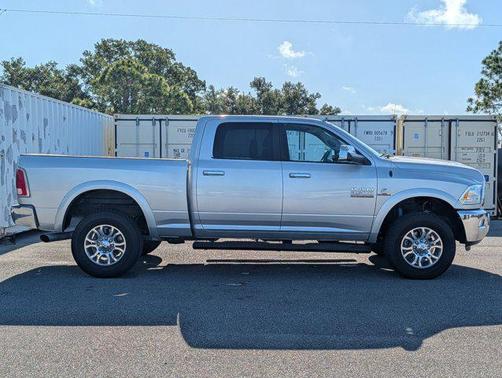 Bright Silver Metallic Clearcoat 2014 RAM 2500 Laramie