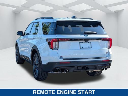 Star White Metallic Tri-Coat 2026 Ford Explorer ST
