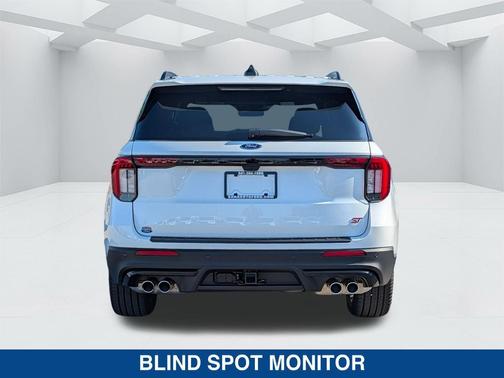 Star White Metallic Tri-Coat 2026 Ford Explorer ST