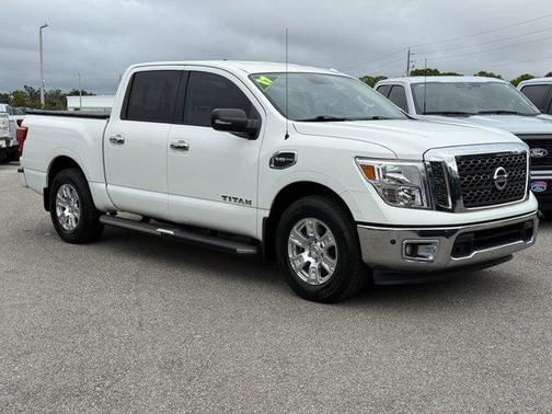 2017 Nissan Titan SV