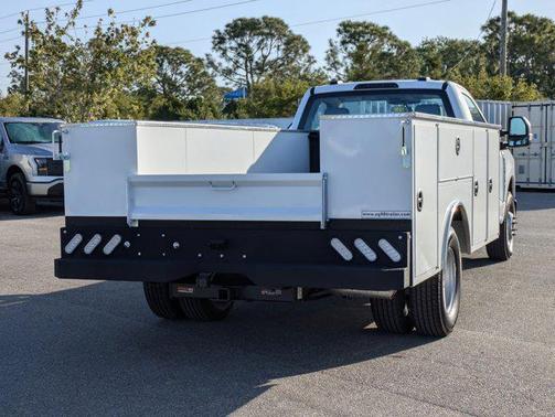 2025 Ford F-350 XL