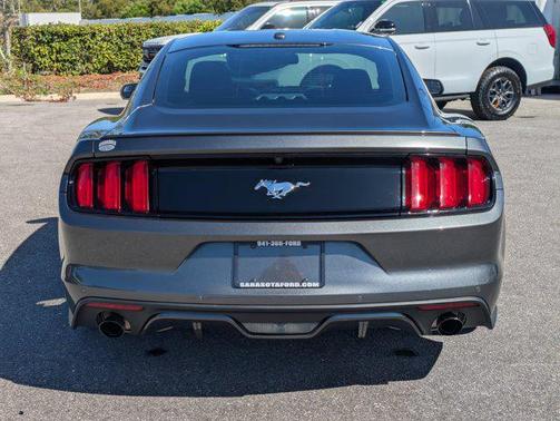 2016 Ford Mustang EcoBoost Premium