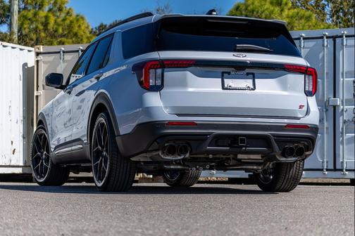 SPACE WHITE METALLIC 2026 Ford Explorer ST