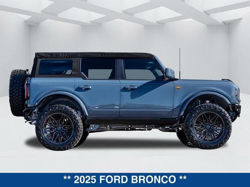 AZURE GRAY MET TRI-COAT 2025 Ford Bronco Badlands
