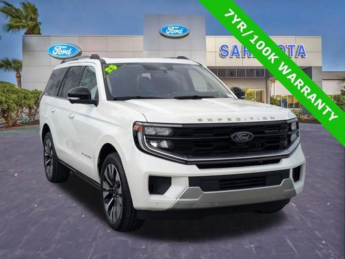 Star White Metallic Tri-Coat 2025 Ford Expedition Platinum