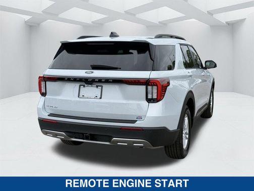 SPACE WHITE METALLIC 2026 Ford Explorer Active
