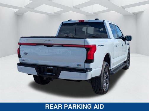 2025 Ford F-150 Lightning LARIAT
