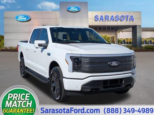 2025 Ford F-150 Lightning LARIAT