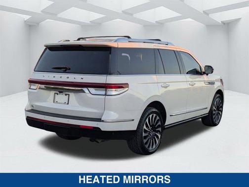 2022 Lincoln Navigator Black Label
