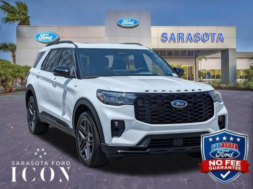 Star White Metallic Tri-Coat 2026 Ford Explorer ST-Line