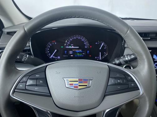 2017 Cadillac XT5 Premium Luxury FWD