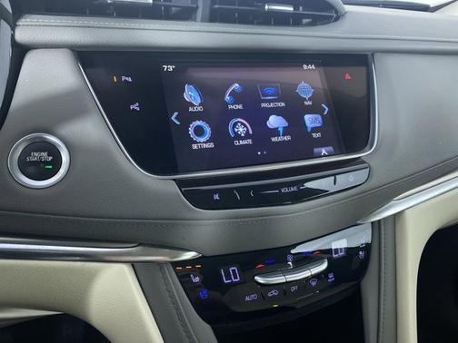 2017 Cadillac XT5 Premium Luxury FWD