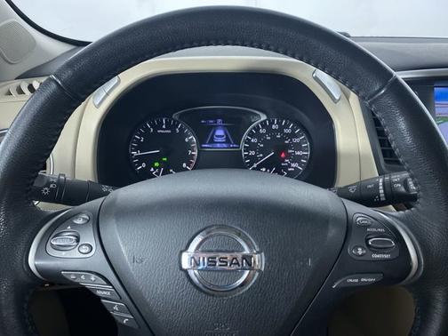 2017 Nissan Pathfinder Platinum