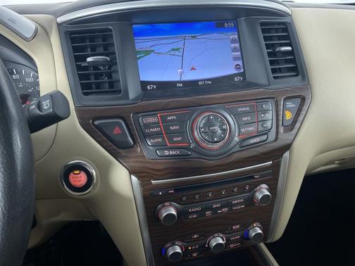2017 Nissan Pathfinder Platinum