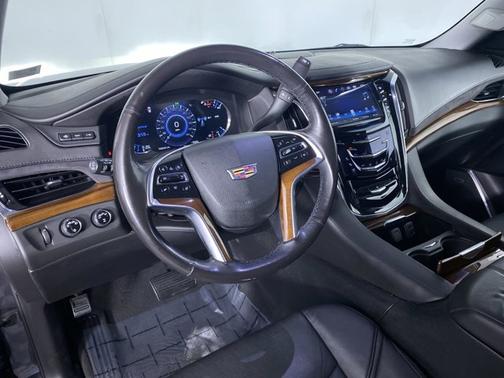2018 Cadillac Escalade Luxury