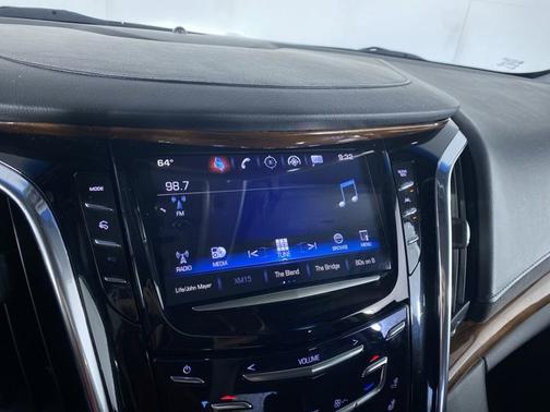 2018 Cadillac Escalade Luxury
