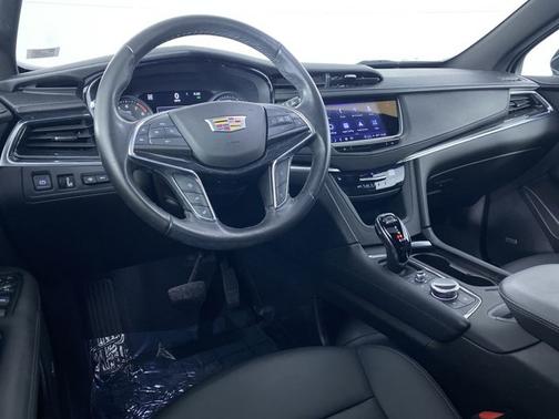 2022 Cadillac XT5 AWD Premium Luxury