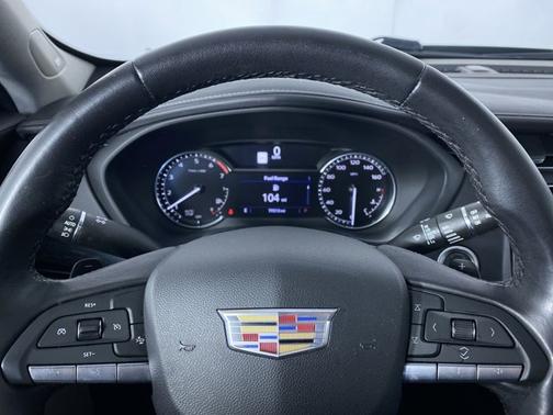 2022 Cadillac XT4 FWD Premium Luxury