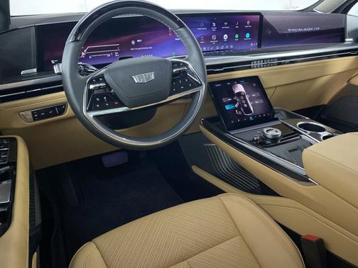 2025 Cadillac Escalade IQ Luxury 2