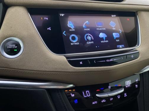 2017 Cadillac XT5 Platinum AWD