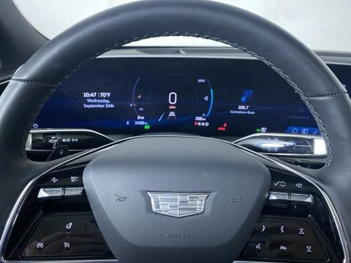 2025 Cadillac LYRIQ Sport