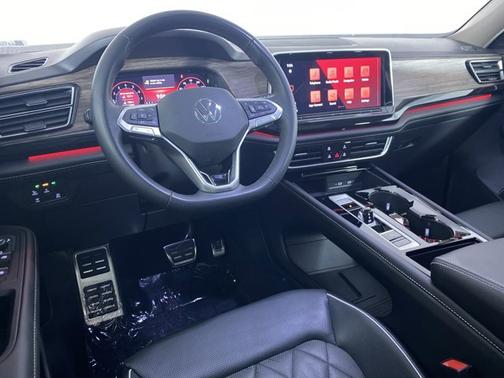 2025 Volkswagen Atlas 2.0T SEL Premium R-Line