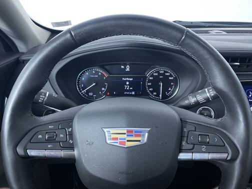 2022 Cadillac XT4 AWD Premium Luxury