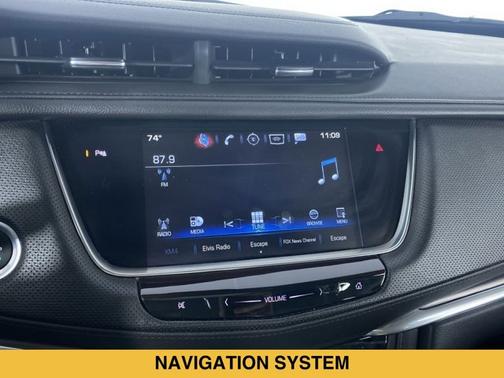 Radiant Silver Metallic 2017 Cadillac XT5 Premium Luxury FWD