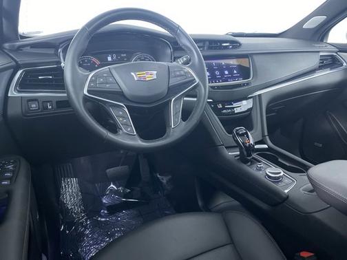 2025 Cadillac XT5 FWD Premium Luxury