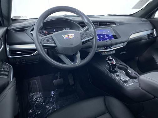 2023 Cadillac XT4 AWD Premium Luxury