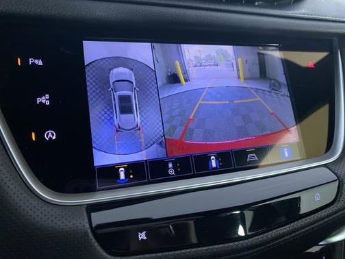 2022 Cadillac XT5 FWD Premium Luxury