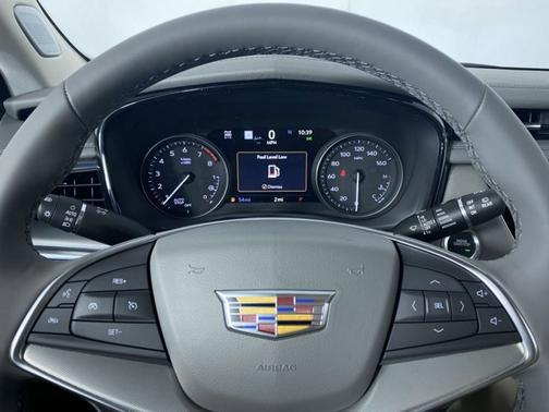 Crystal White Tricoat 2026 Cadillac XT5 AWD Premium Luxury
