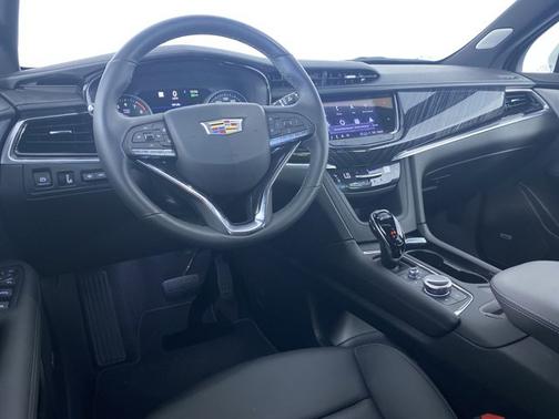 2025 Cadillac XT6 FWD Premium Luxury