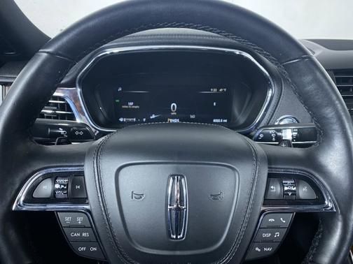 2017 Lincoln Continental Select