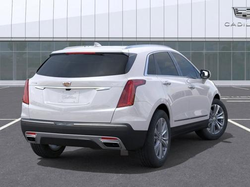 Crystal White Tricoat 2026 Cadillac XT5 FWD Premium Luxury