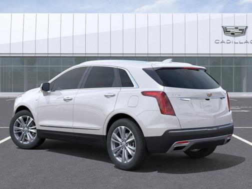 Crystal White Tricoat 2026 Cadillac XT5 FWD Premium Luxury