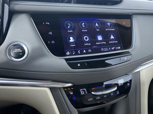 2022 Cadillac XT5 FWD Premium Luxury