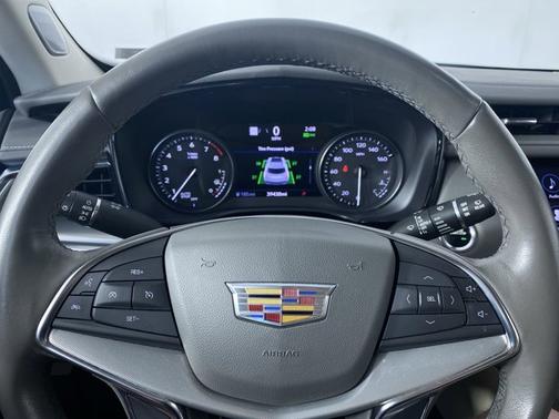 2022 Cadillac XT5 FWD Premium Luxury