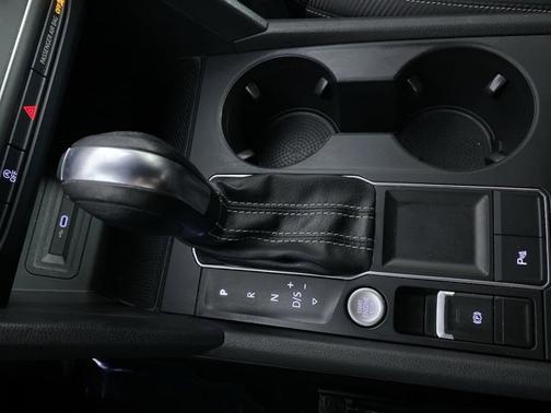 2021 Volkswagen Atlas Cross Sport 3.6L V6 SE w/Technology R-Line