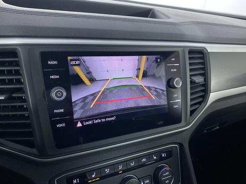 2021 Volkswagen Atlas Cross Sport 3.6L V6 SE w/Technology R-Line
