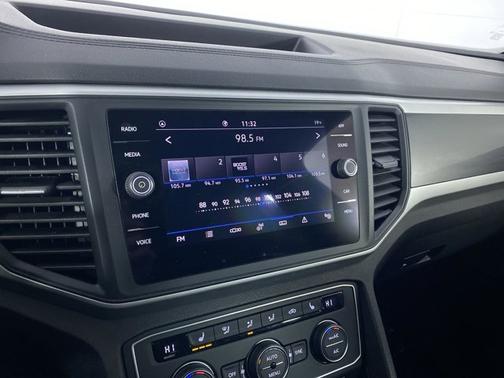 2021 Volkswagen Atlas Cross Sport 3.6L V6 SE w/Technology R-Line